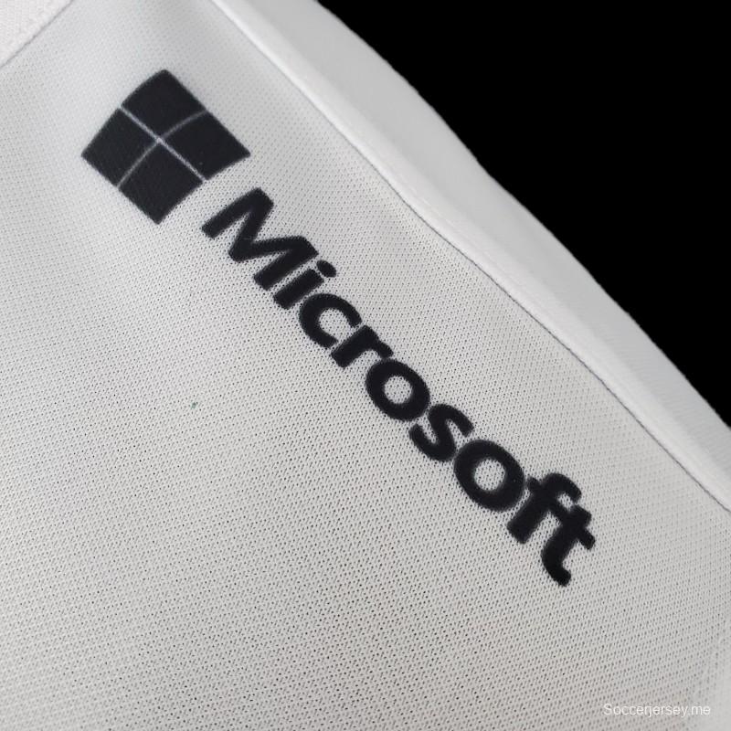 فورمولا 1 فورمولا 1؛ بدلة سباق فورمولا 1 جبلية بيضاء
