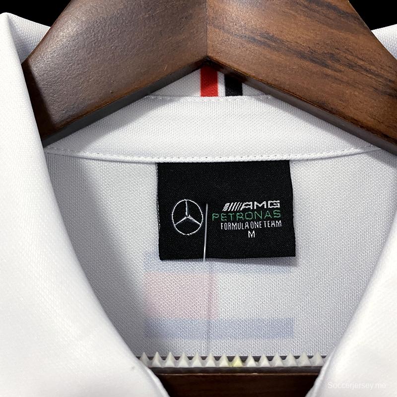 مرسيدس بنز F1 بولو بيضاء مرسيدس-بنز بيضاء
