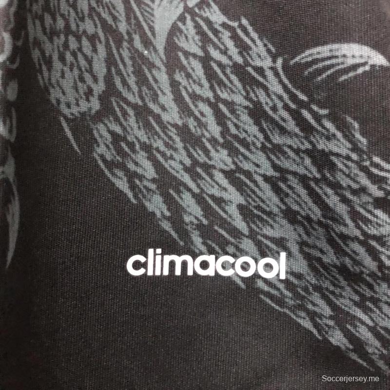 قميص كرة قدم ريترو 14/15 ريال مدريد الثالث دراجون أسود اللون أسود اللون
