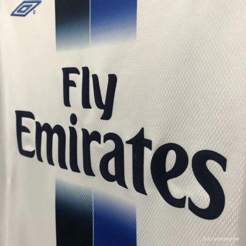 قميص تشيلسي القديم 03/04 ذهاباً وإياباً
