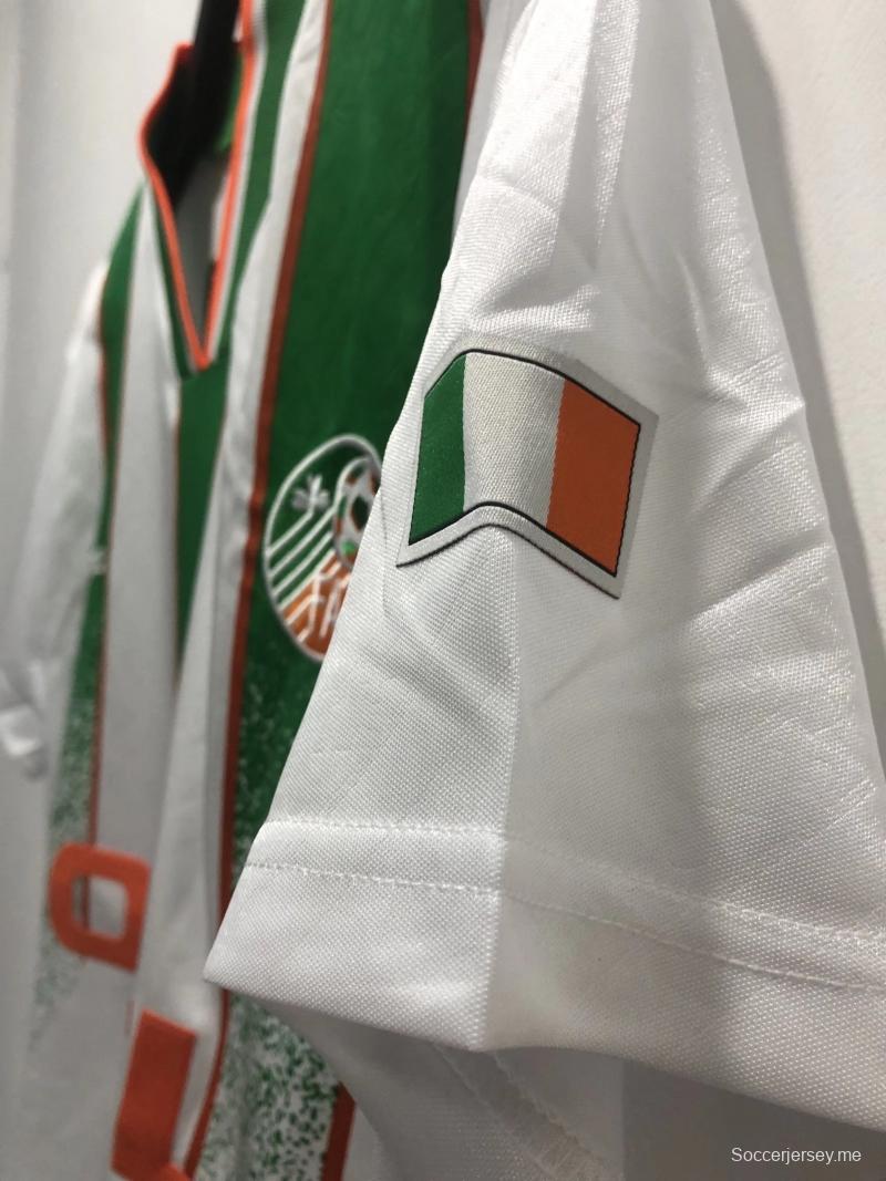 قميص كرة قدم ريترو 1994 أيرلندا ذهاباً وإياباً أبيض مع أوبل سبونسبور
