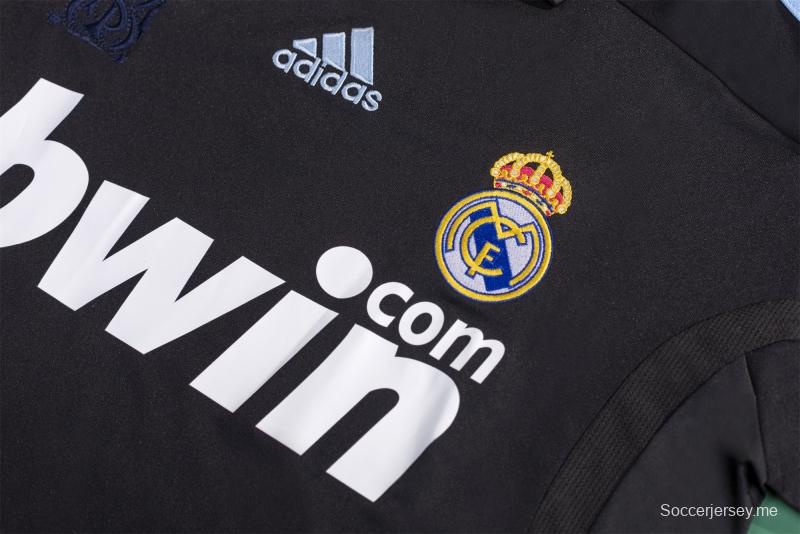 قميص كرة القدم RETRO 09/10 ريال مدريد خارج ملعبه
