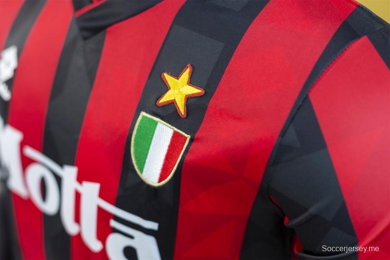 قميص فريق ميلان 92/94 RETRO 92/94 قميص فريق ميلان الإيطالي لكرة القدم الأساسي
