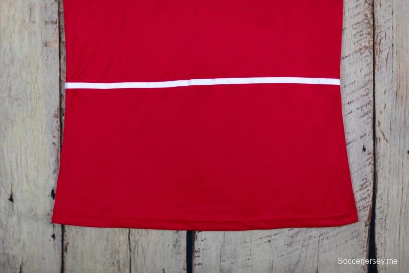 قميص كرة القدم الأساسي لأرسنال 02/04 ريترو 02/04
