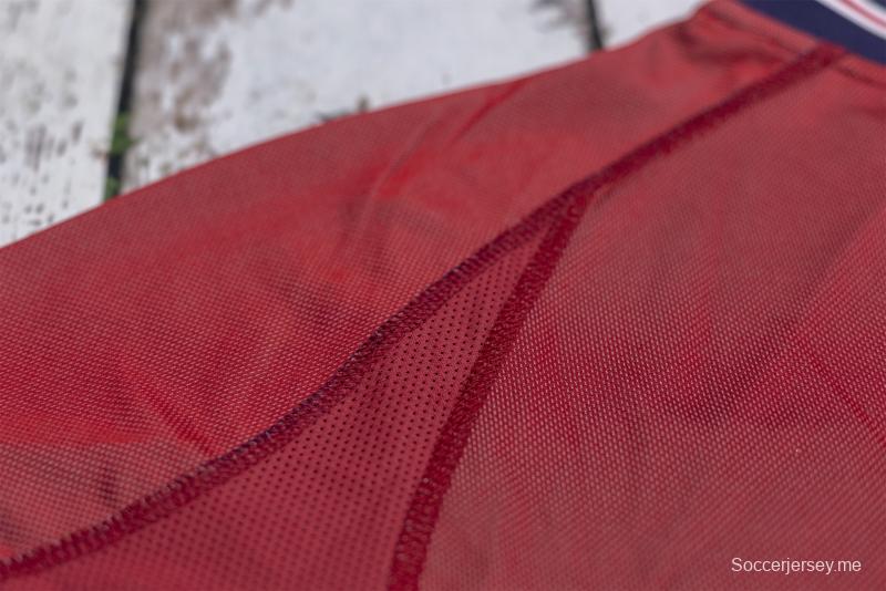 قميص كرة قدم ريترو إنجلترا 2002 قابل للانعكاس (أحمر/بحري)
