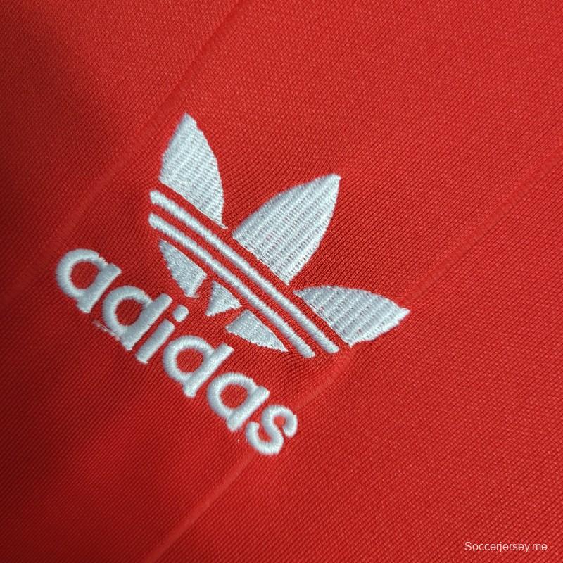 قميص فريق مانشستر يونايتد القديم 83/84 ريترو 83/84
