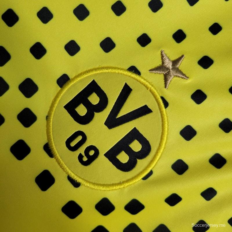 قميص كرة القدم الأساسي لبوروسيا دورتموند 11-12 ريترو 11-12

