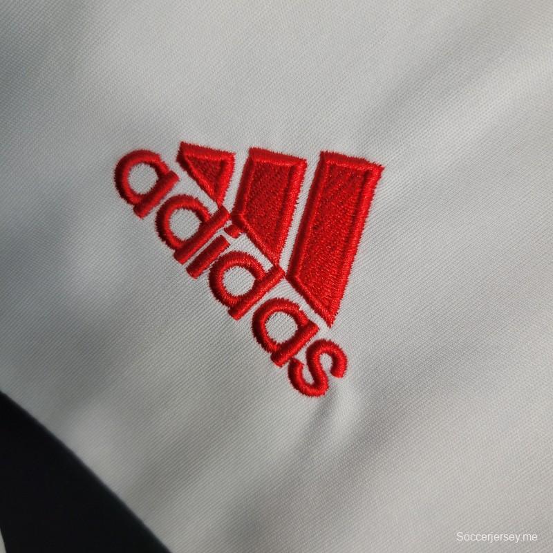 قميص ريترو 13-14 بنفيكا ذهاباً وإياباً أسود/أبيض
