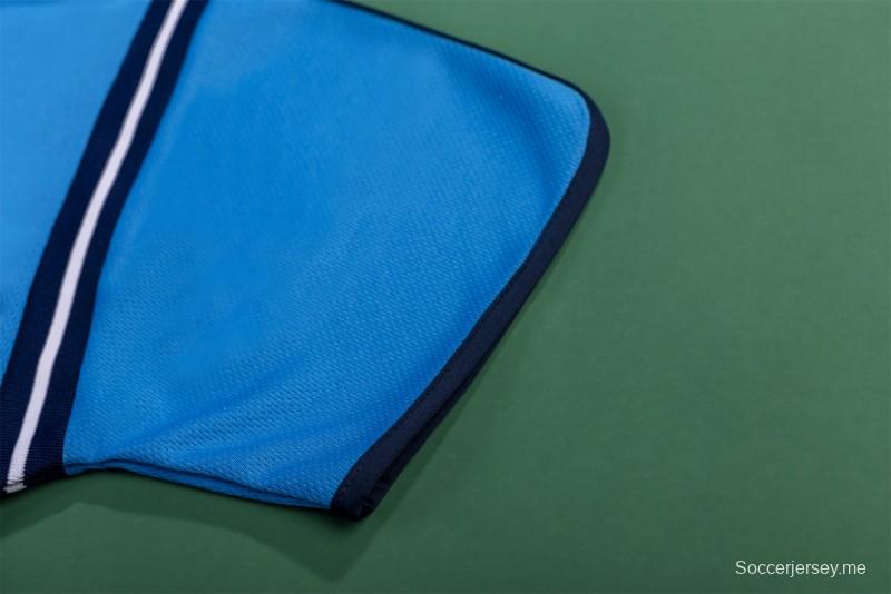 القميص الأساسي لمانشستر سيتي 01/02 ريترو 01/02
