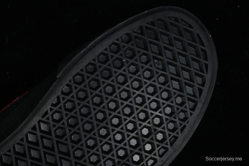 Vans Classics Knu Skool Retro Sneakers with Enlarged Toe and Thickened Trim - VN0009QC3N6