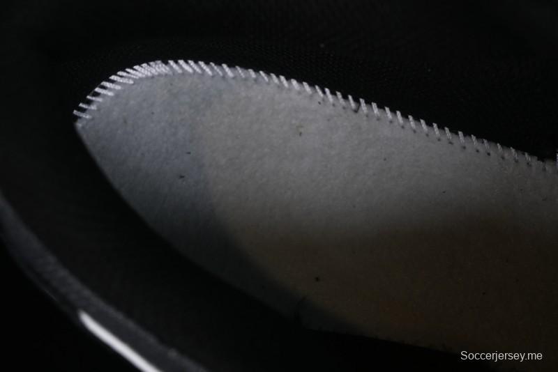 Nike Air Max 90 Retro Running Shoes with Air Cushion - CN8490-002