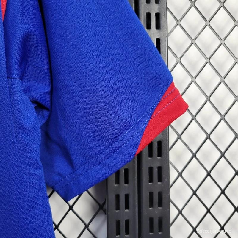 2005/2006 قميص مانشستر يونايتد الرجعية لمانشستر يونايتد خارج الديار