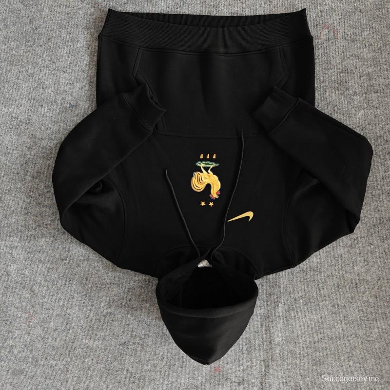 2024 فرنسا هودي باللون الكحلي/الأحمر/الأسود/البيج/الرمادي مع شارة سوداء