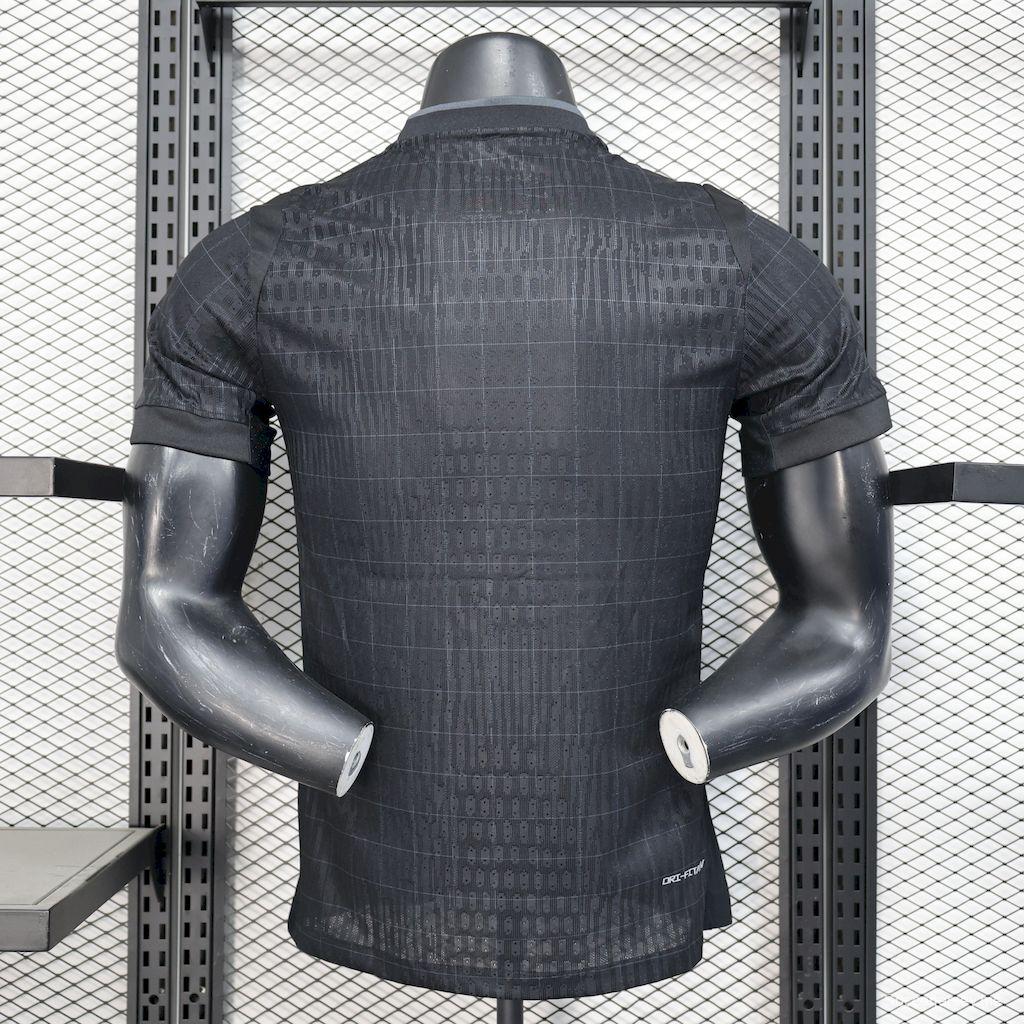 2025/26 نسخة اللاعب 2025/26 قميص توتنهام هوتسبير خارج ملعبه