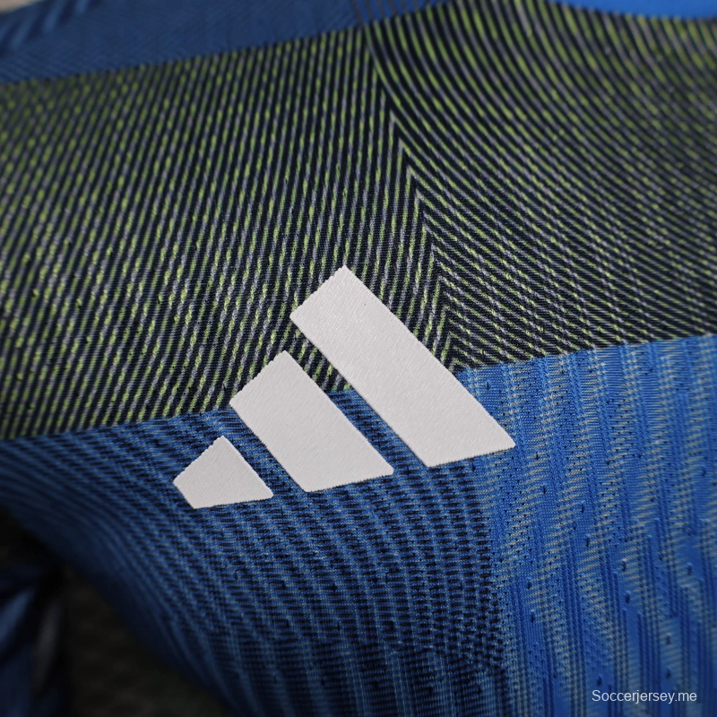 إصدار 25/26 لاعب 25/26 نسخة ريال مدريد الخاصة