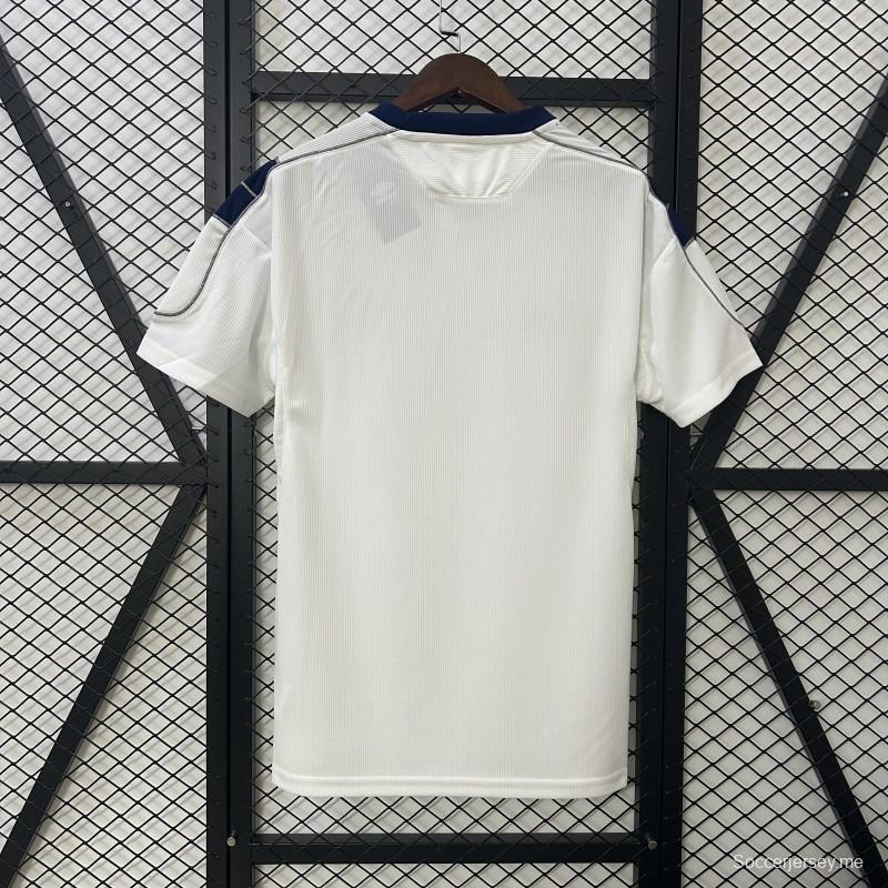 00/01 قميص مانشستر يونايتد الرجعي 00/01 قميص مانشستر يونايتد الخارجي