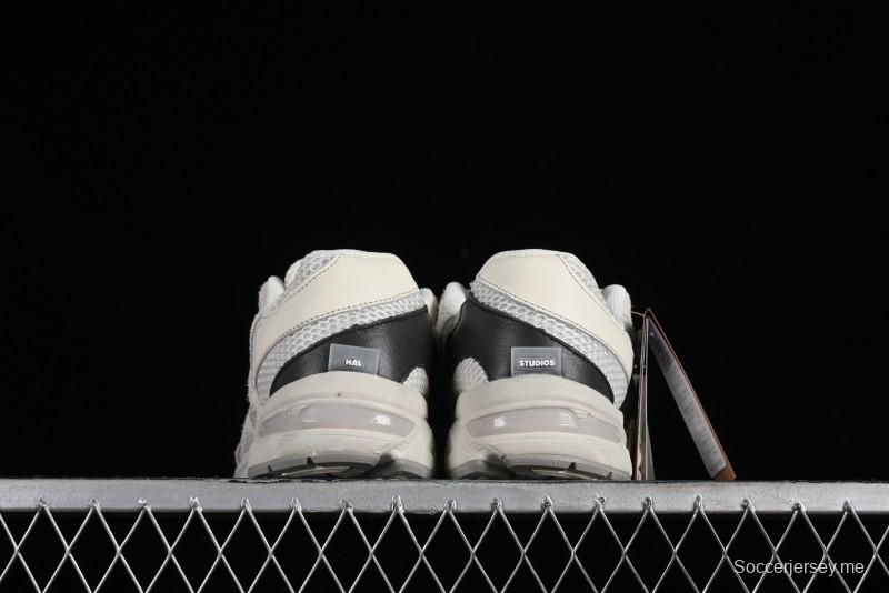 Asics Tiger GEL-1130 Low-Top Retro Running Shoes with GEL Cushioning and Ortholite Insole - 1201A982-200