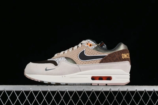 Nike Division Street x Air Max 1/87 Retro Casual Sneakers - HQ2640-200