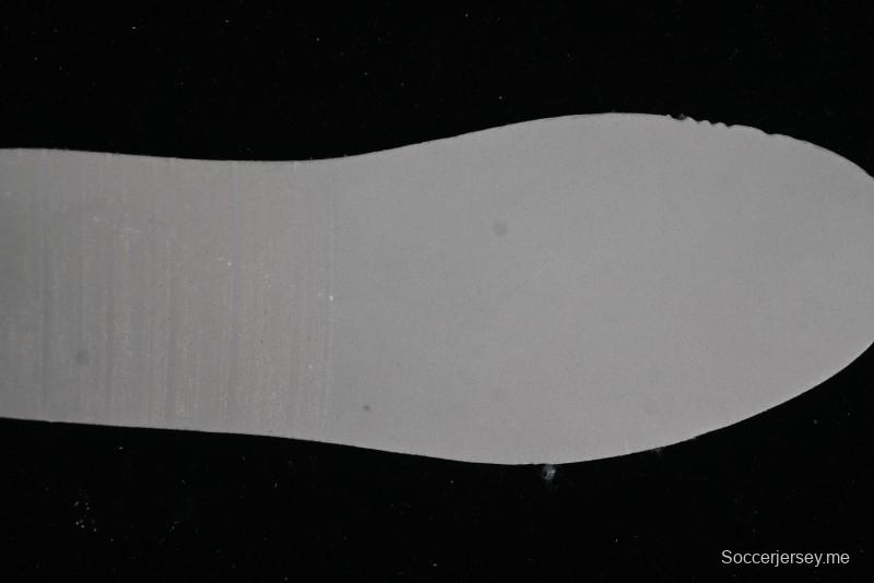 Supreme x Nike Dunk Low SB Skate Shoes with Zoom Air Cushion - XD6188-035