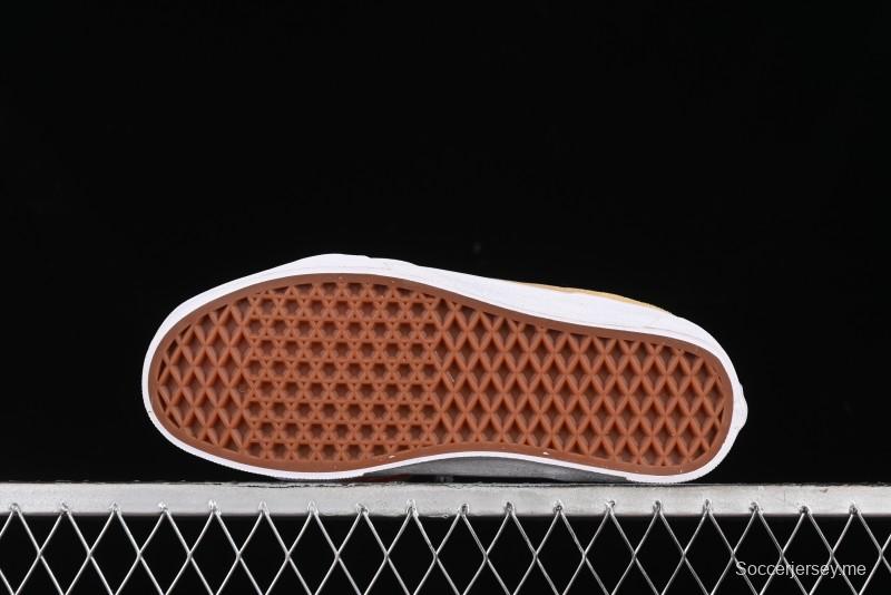 Vans Chukka Push Low-Top Skate Shoes in Beige with Slip-Resistant Sole - VN000CZW4MG