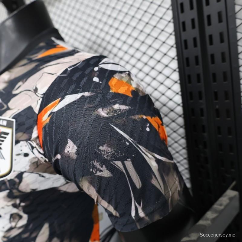 إصدار اللاعب 2025 قميص ياباني أبيض مع رذاذ الحبر المجرد 2025