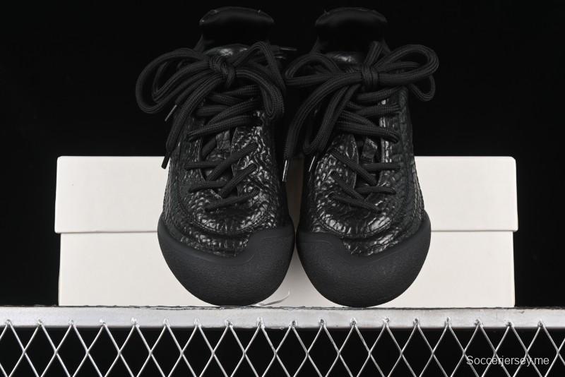 Alexander McQueen Flexion Retro Sneakers in Black with Diamond Grain Calfskin - 8.F6