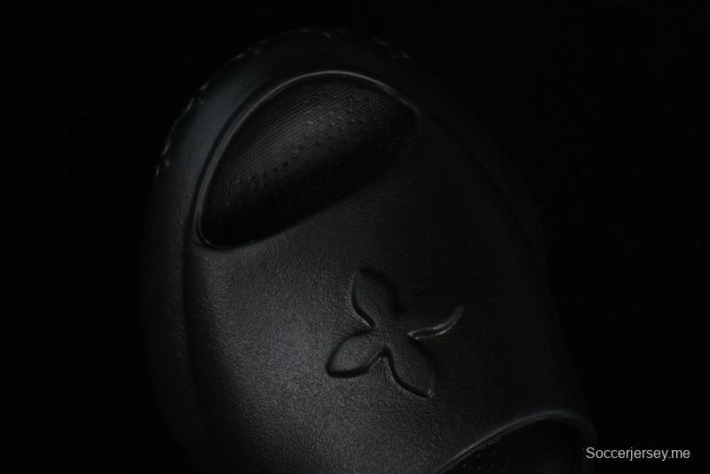 SMFK COMPASS Embossed One-Word Platform Slides - E9066