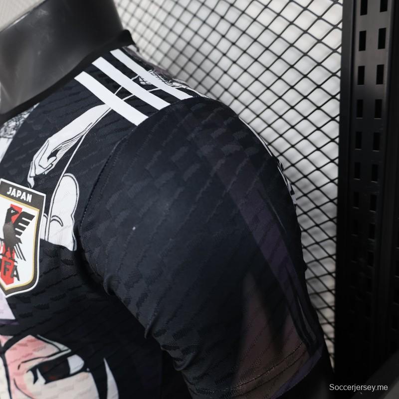 إصدار اللاعب 2025 اليابان 2025 قميص أسود بنقشة شخصيات الأنيمي