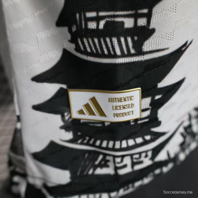 إصدار اللاعب 2025 اليابان أبيض ياباني مع شخصية دراغون بول وقميص زهرة الكرز