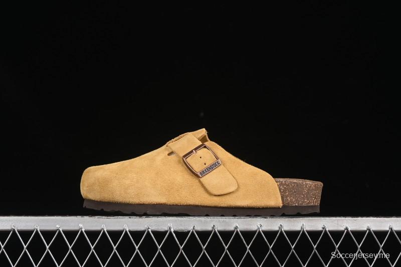 صندل اريزونا ذو وسادة قدم ناعمة من بيركنستوك أريزونا مع جلد الشامواه وبطانة من صوف اللامبسو - G.D4