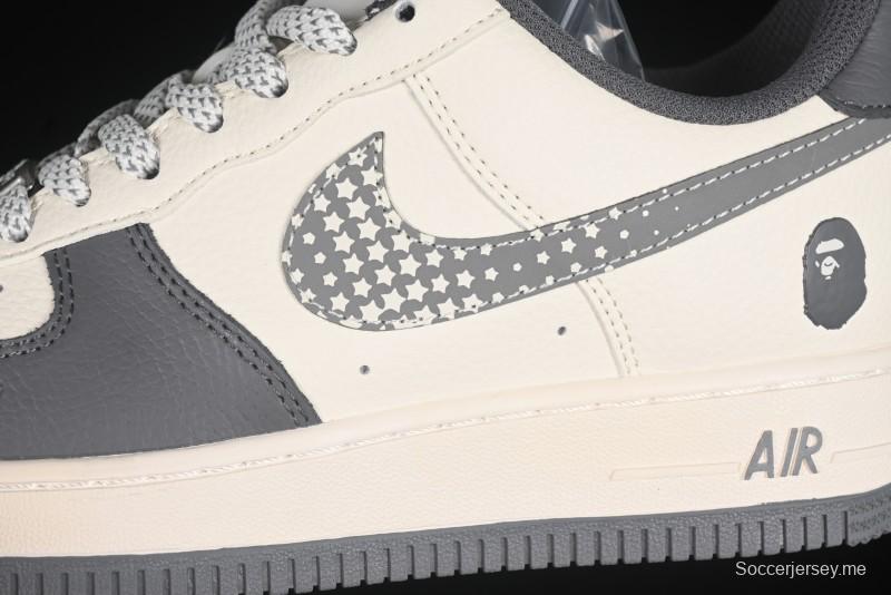 حذاء نايك اير فورس 1 '07 المنخفض من نايك اير فورس 1 '07 من بابي سنيكرز سنيكرز سوش ستار سووش كاجوال - XS1958-570