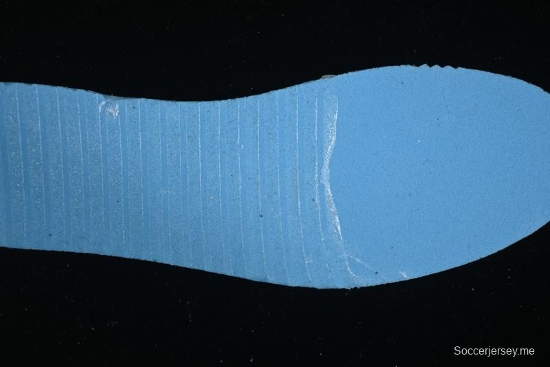 حذاء كرة السلة نايك اير جوردان 1 لاو AJ1 من نايك اير جوردان 1 لاو AJ1 لوحة جلدية بيضاء من القماش الأسود - HV596868-001