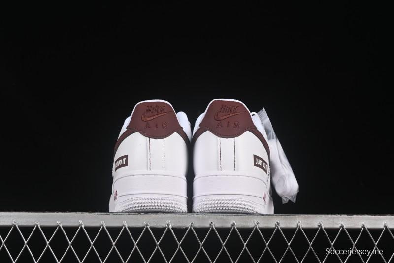 حذاء نايك اير فورس 1 '07 المنخفض من نايك جست كولابوريشن - CW2288-027