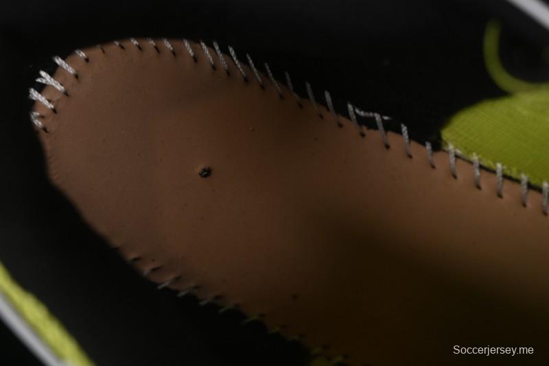 حذاء كاجوال كاجوال باللون الأبيض والأخضر من أوف وايت بي رايت - X.E5