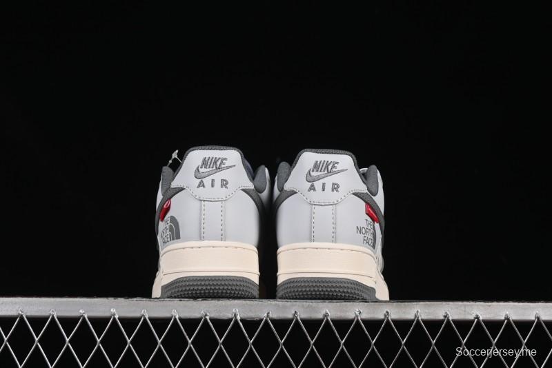 حذاء نايك اير فورس 1'07 منخفض من نايك ذا نورث فيس بالتعاون مع ذا نورث فيس سنيكرز رمادي متعدد الألوان - JJ2508-715