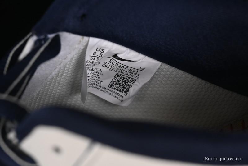 حذاء نايك اير فورس 1'07 المنخفض الكاجوال من نايك باللون الكريمي مع سووش أزرق - SC9207-535