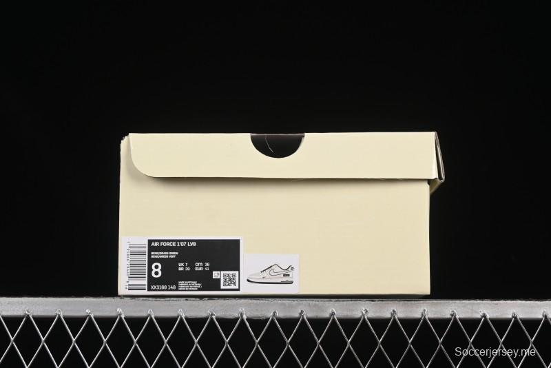 حذاء نايك اير فورس 1 '07 منخفض سوبريم سوبريم بالتعاون مع نايكي، حذاء رياضي كاجوال متعدد الألوان باللون الأخضر العسكري - XX3168-148