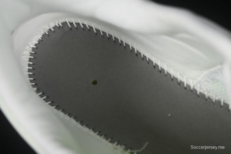 حذاء الجري نايك اير زوم فوميرو 18 لونار ريترو من نايك مع وسادة زوم هوائية كاملة الطول - HM6804-102