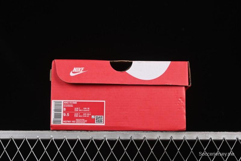 حذاء جري كلاسيكي كلاسيكي ريترو كلاسيكي من نايك في 5 رنر ميلينيوم بنعل وسطي من الفوم - HQ7901-102