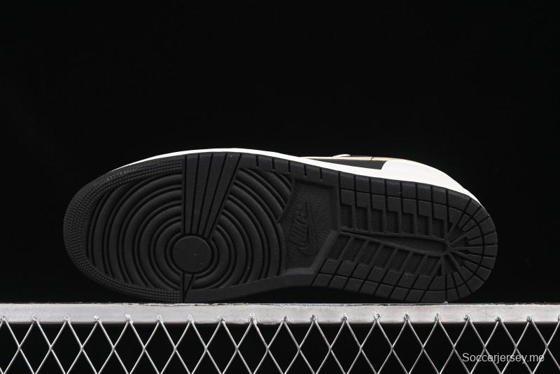 حذاء نايك اير جوردان 1 لاو AJ1 ريترو كاجوال من نايك باللون الرمادي الأبيض الأسود - IH0649-021