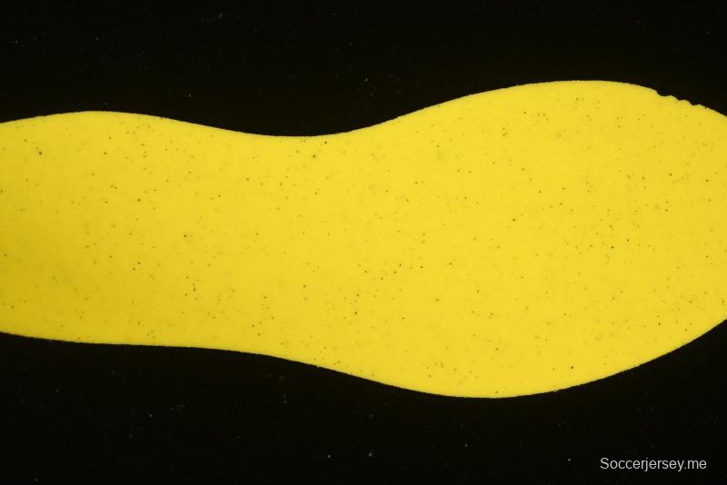 حذاء الجري جورني ران 2024 من نايك للجري المنخفض الكاجوال بتصميم مضاد للانزلاق ومقاوم للاهتراء - FJ7765-107