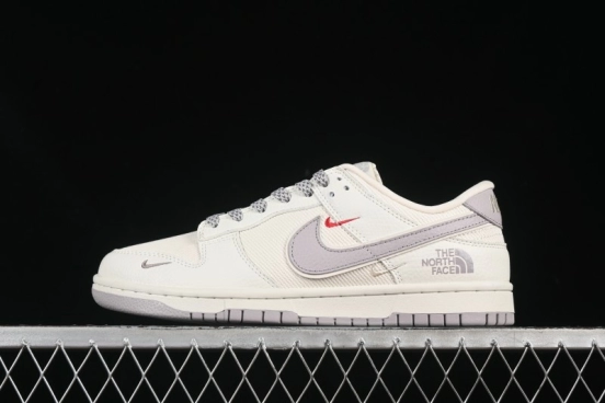 حذاء تزلج نايك SB Dunk Low The North Face Collaboration إصدار الذكرى السنوية المخصص للتزلج المنخفض من نايك SB Dunk Low The North Face - SC9207-413