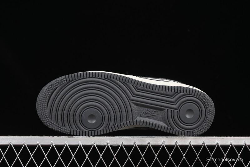 حذاء نايك اير فورس 1'07 منخفض LV Collaboration أسود كاجوال من الدنيم - SC9207-530