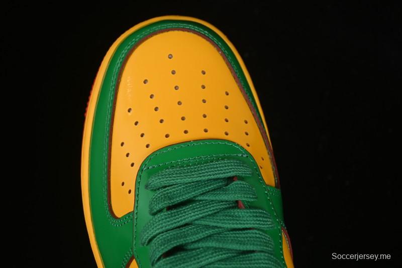 حذاء نايك اير فورس 1'07 المنخفض من نايك اير فورس 1'07 ليل ياكتي كاجوال مع تصميم متعدد الألوان من الجلد اللامع - IH4383-300