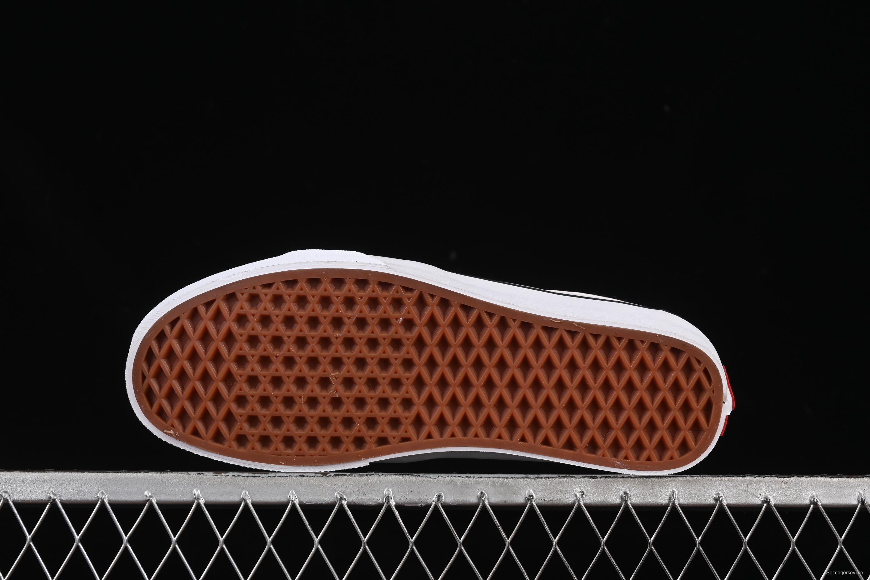 حذاء تزلج سكيت كاجوال مضاد للانزلاق من فانس Sk8-Low باللون العنابي - VN0A4A4UUUK5U7