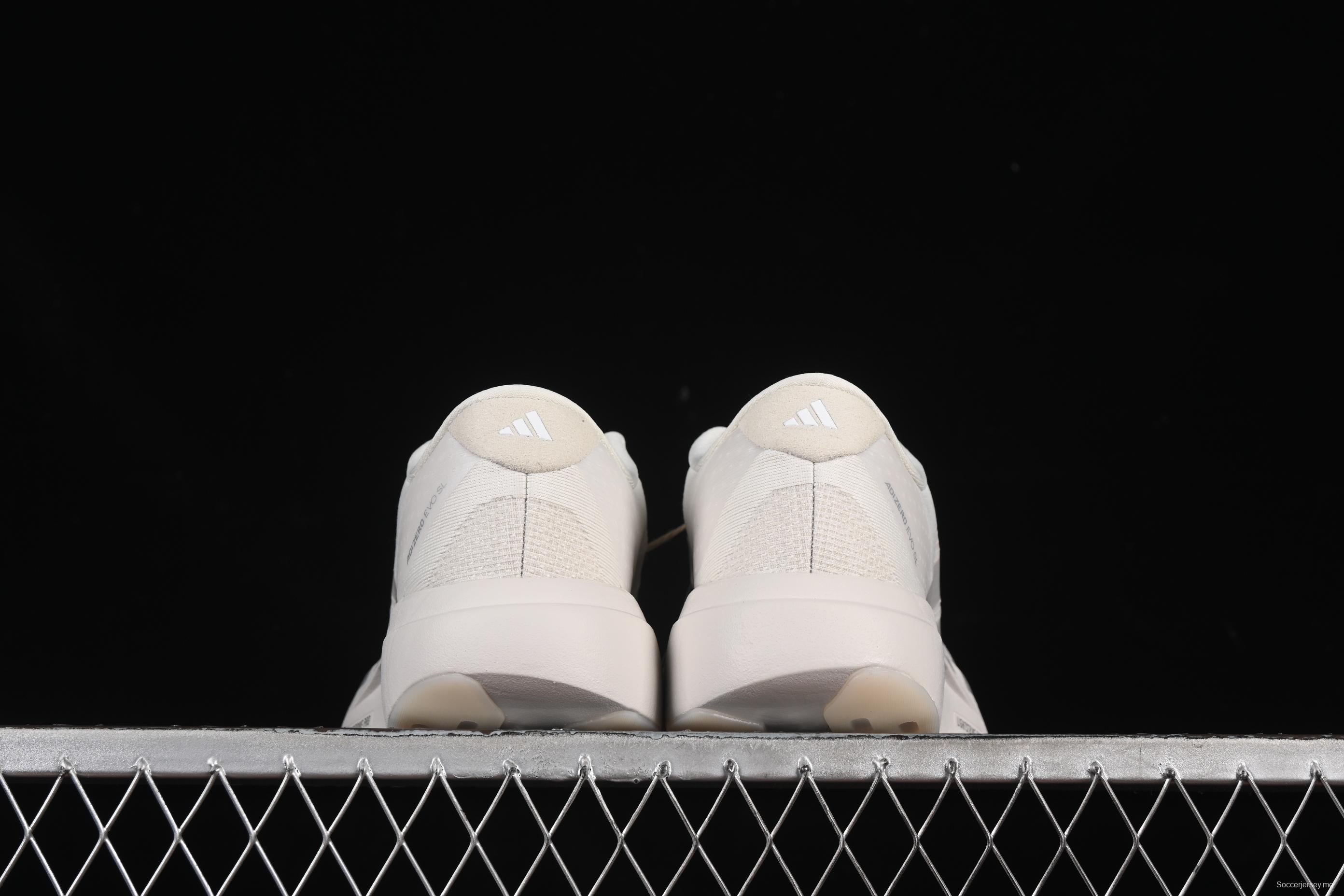 حذاء الجري اديزيرو ايفو اس ال من اديداس اديزيرو ايفو اس ال بجزء علوي خفيف الوزن وتوسيد - JR3419