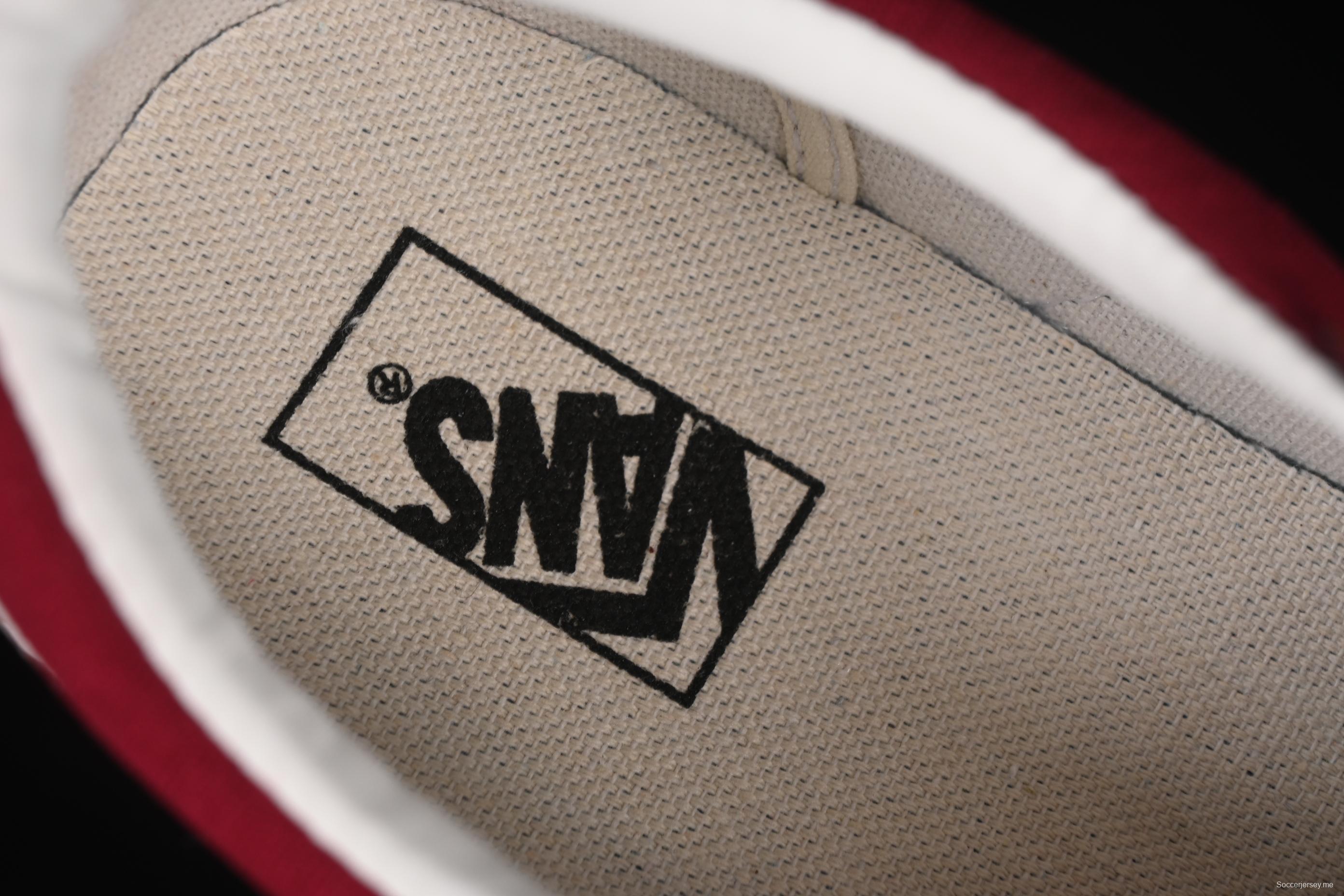 حذاء تزلج سكيت كاجوال مضاد للانزلاق من فانس Sk8-Low باللون العنابي - VN0A4A4UUUK5U7