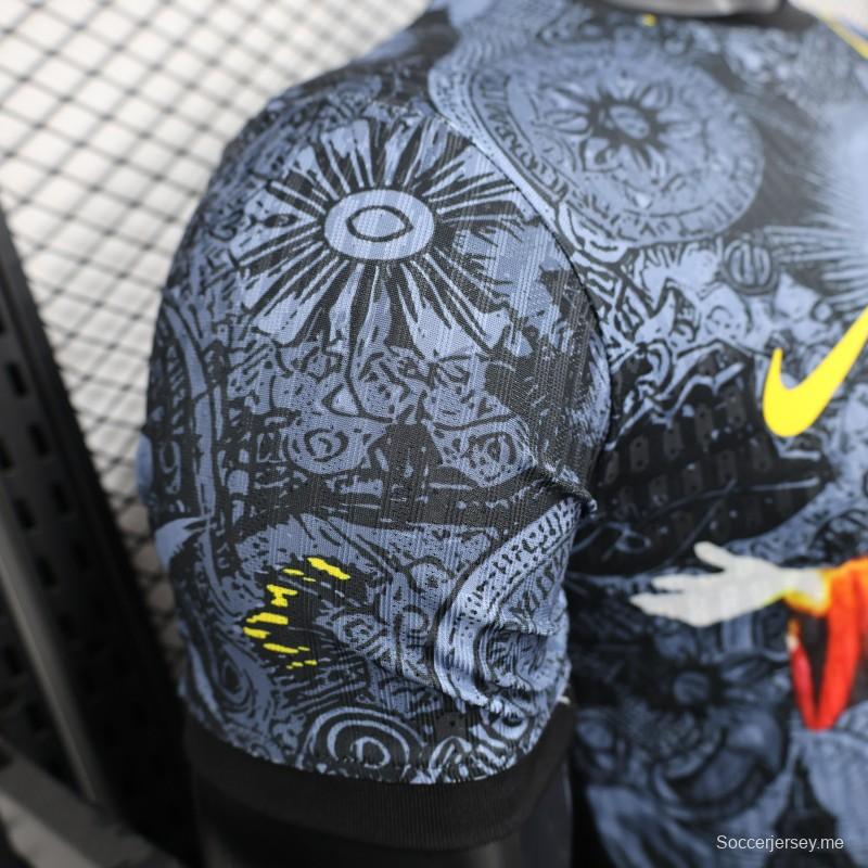 2025 الإصدار الخاص لمنتخب البرازيل الوطني 2025 قميص المنتخب البرازيلي بنسخة دينية - تصميم المسيح الفادي - أزرق غامق