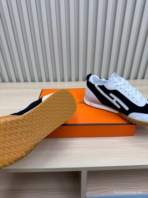 2025 Unisex Hermès White Black Suede Down Fabric Sneakers Top Version KFY00300