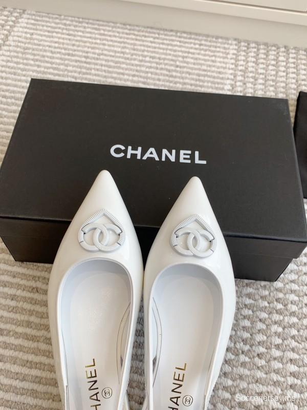 2025 Women Chanel White Leather Slingback Pointed Toe Heart Double C KFY00300